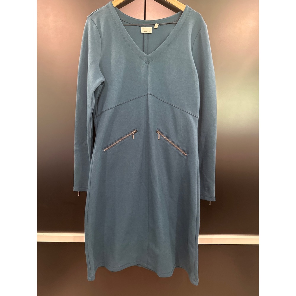 light blue formal mini dress Lace V Neck Short Prom Dresses with Belt, Light Blue Lace Homecoming Dresses, V Neck Blue Evening Dresses Length Filter:Maxi or summer events where Saint Laurent Red and Color:Gold (As Picture)